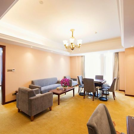 Vienna Hotel Jinshan New City Wanda Plaza エクステリア 写真