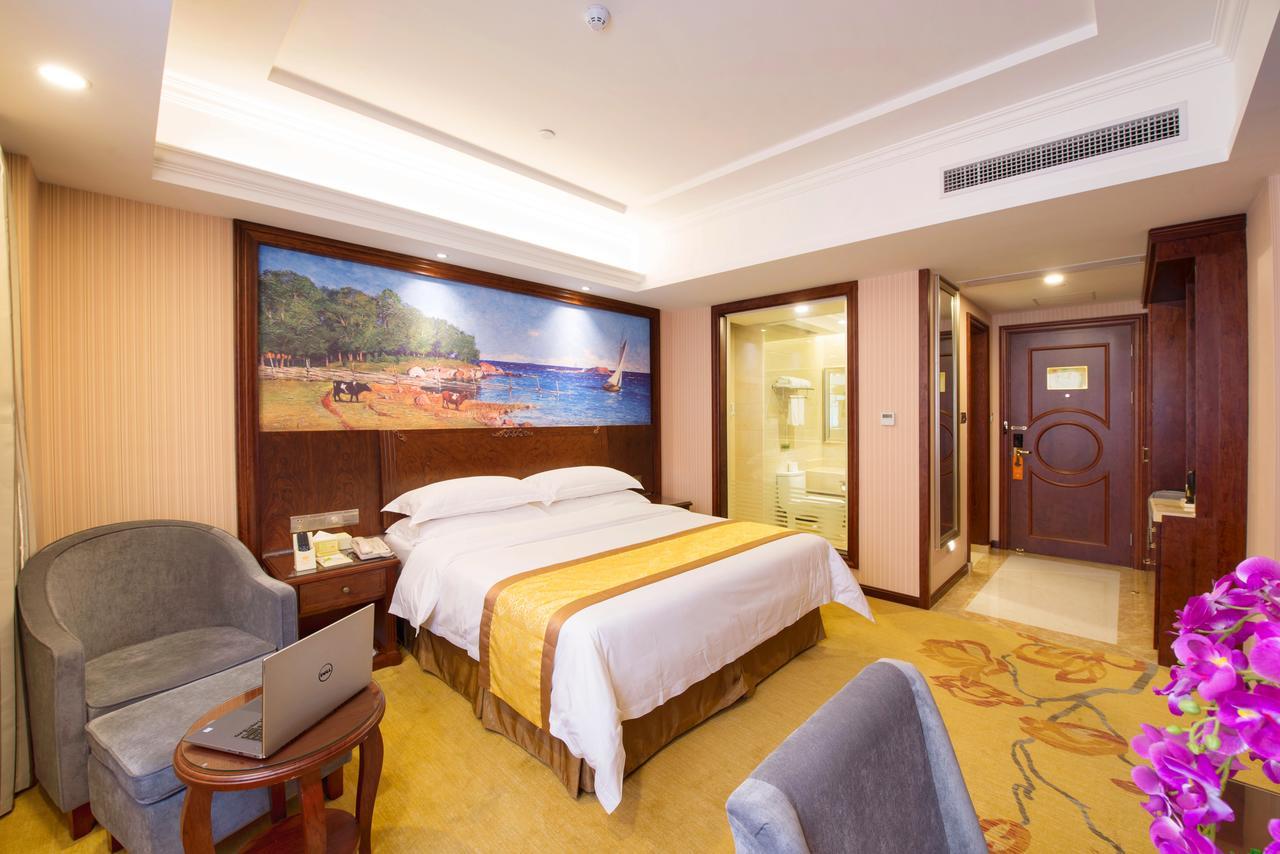 Vienna Hotel Jinshan New City Wanda Plaza エクステリア 写真