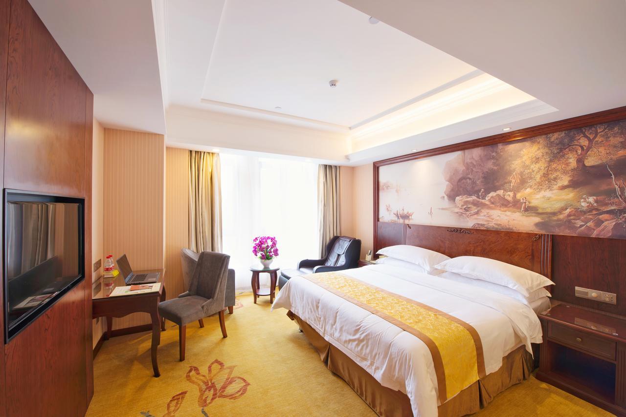 Vienna Hotel Jinshan New City Wanda Plaza エクステリア 写真