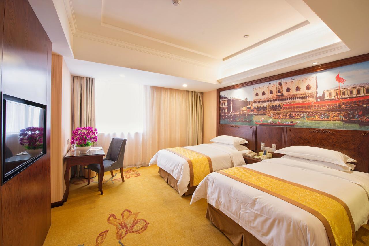 Vienna Hotel Jinshan New City Wanda Plaza エクステリア 写真